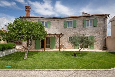 Villa Katja near Pula with whirlpool only 3 km from the beach
