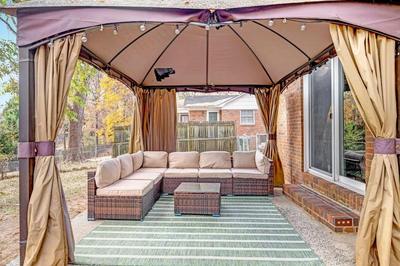 Chic, modern retreat, kids&dog friendly, DT Matthews