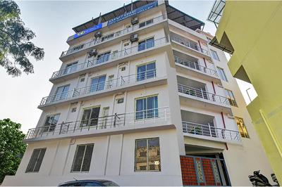 FabHotel Divine Dev Darshan Valley