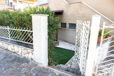 Monolocale con giardino a Marcelli- M225