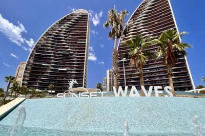 Apartamento de lujo con vistas en urb. Sunset Waves, Benidorm