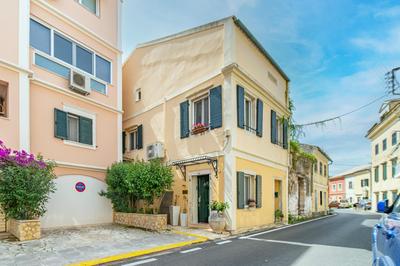 Maisonette