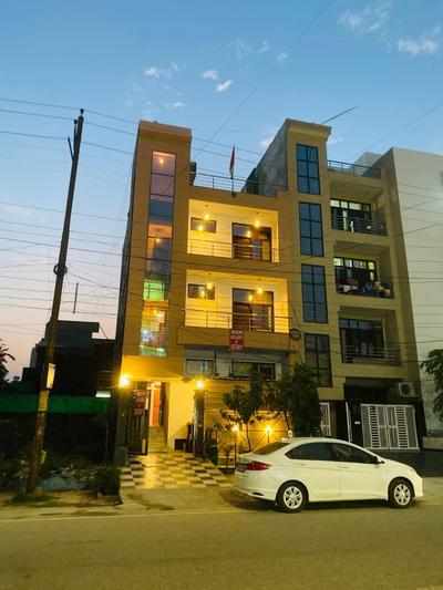 Hotel O Oshiva Stay