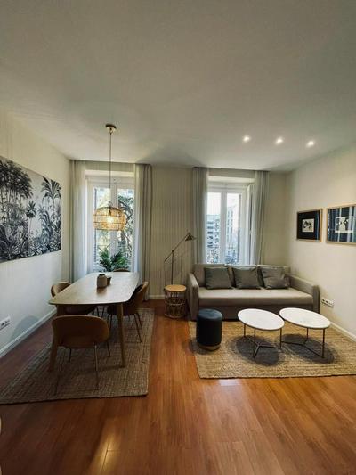 New Stylish Apt 5pax en la Plaza de Espana