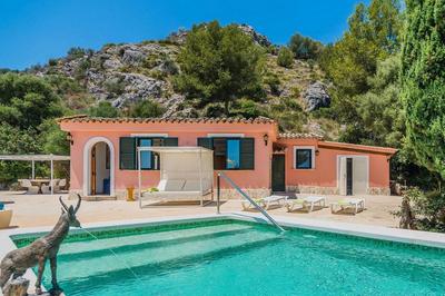 AGUAIT II - VILLA WITH PRIVATE MOUNTAIN PATH-BEACH APPROX 5 MIN WALKING BEACH,property belong Puerto Pollensa Villas and apartments