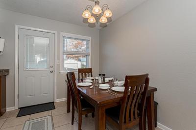 5 Bed - Recently updated Home with a Hot Tub