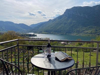 Casa Carla, bis 4 Personen, Garten, Balkon mit Blick auf den See und die Berge