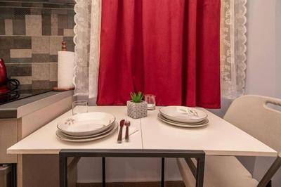Thales - Cozy Athenian Studio