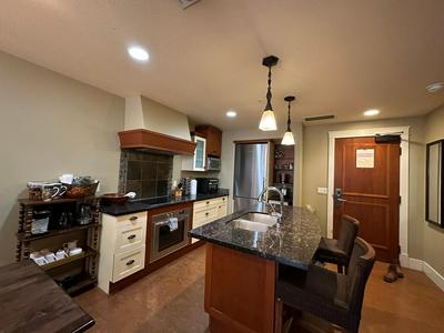 Solara Escape - 2BR Retreat with Pool - Hot Tub - Gym - Spa