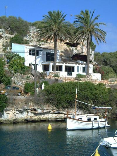 Preciosa casa en primera línea del mar