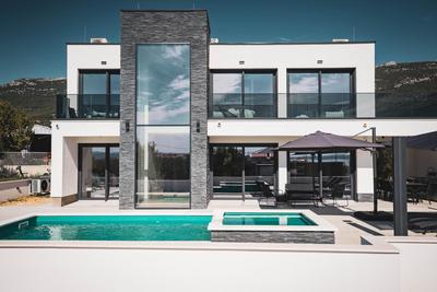 Modern Sea View Villa, Private Pool, Whirlpool, Calm & Beach Near