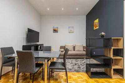 Base One Apartment