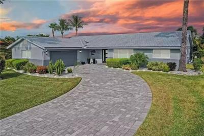 Tranquility Waterfront Villa with Pool & Dock