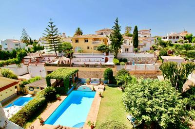 Private Pool Villa by Costarentals - Ref 249