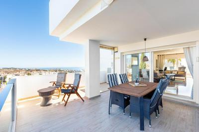 Miraflores Golf Garden - Golfside Comfort & Ocean Views in Sunny Mijas Costa