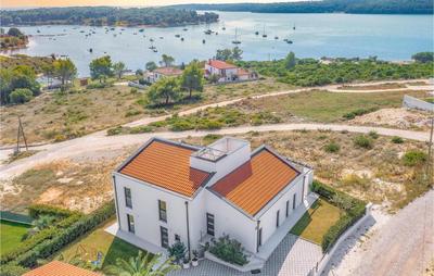 Villa Freya mit Meerblick in Medulin, Istrien
