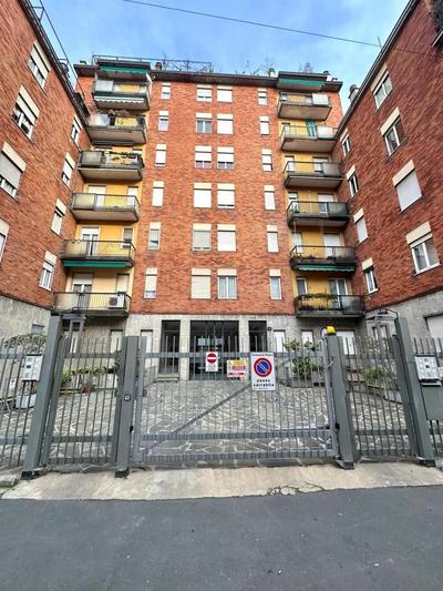 Politecnico Bovisa university apartment