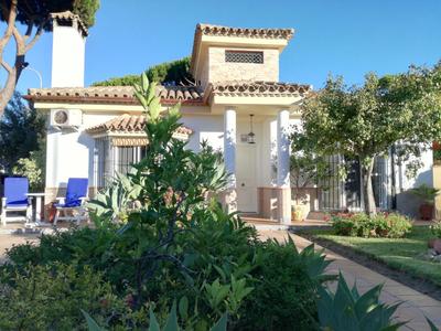 Beach house near Tennis Club La Barrosa