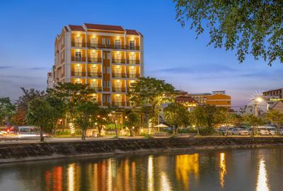 Royal Riverside Hoi An Hotel-Newly Renovated & Reopened
