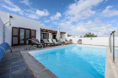 VILLAS LANZAROTE LOS ALTOS by NEW LANZASUITES Villa SERENA