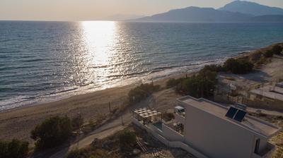 Stella & Eleni Suite With Shared Pool & Open View