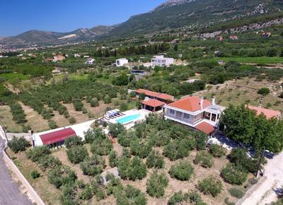 Villa Orhid near Split, heated pool