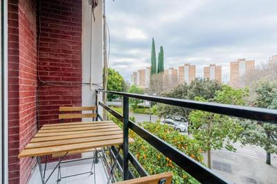 Ciudad las Artes Gem: Stylish Near Ruzafa & Beach