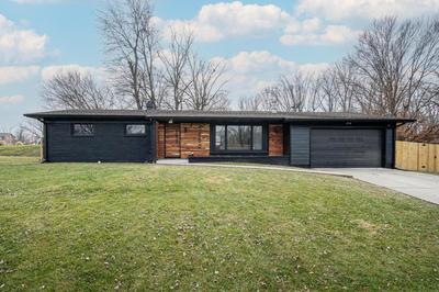 Modern 3 BR home w hot tub movie room dog park