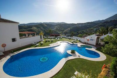 Apartamento 33, Frigiliana Spacious family Apartment with large Pool in the town center HansOnHoliday Rentals