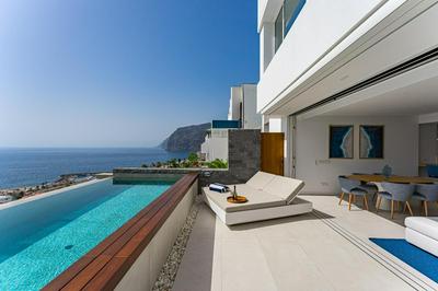 Aquasuites Luxury Penthouse A01
