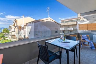 Bilocale vista Mare Giorgio - Happy Rentals