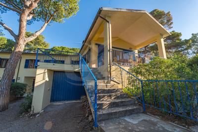 Villa Madonna delle Grazie con accesso privato al mare - Goelba