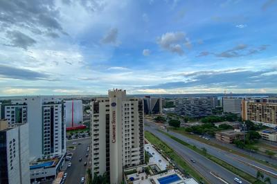 Nobile, espaçoso e central. Com garagem!