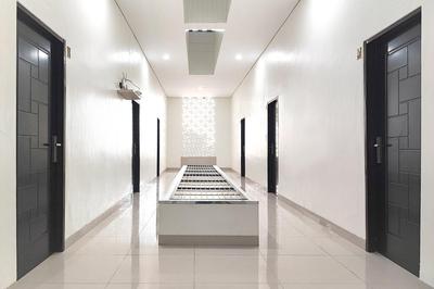 Urbanview Hotel Syariah near Polda Jambi