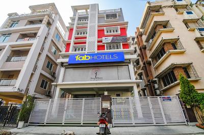 FabHotel New Annapurna Plaza - Nr Axis Mall