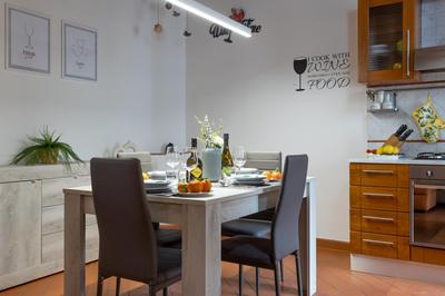 GuestHost - Piazza Artigiani Pisa Lovely Apartment