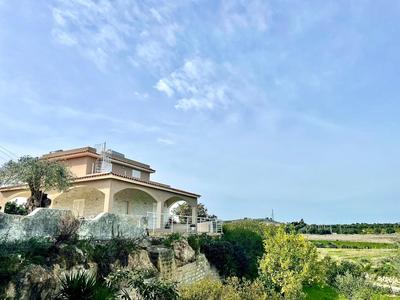 Tramonti di Noto