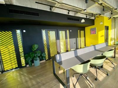 Cómodo y lujoso apartamento frente a Macroplaza