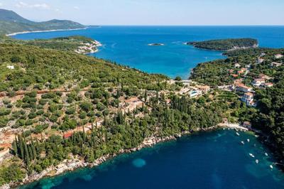 Peaceful Villa Palma with a pool in Dubrovnik