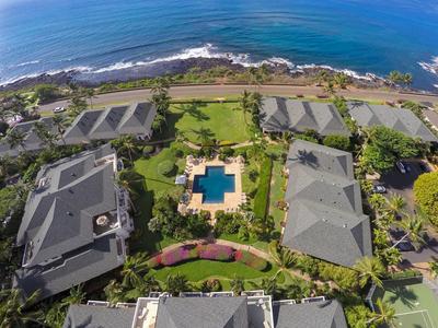 Oceanfront Breezy Corner Unit w Air Conditioning- Alekona Kauai