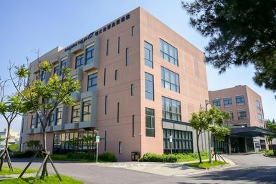 JANDA Golden Tulip Hotel