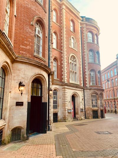 The Fifth Quarters, Grade II Listed Apartment, The Lace Market, NG1, City Centre, Nottingham, Sleeps 4