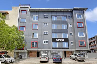Hotel O A V Residency