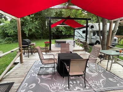 Wayne's Place-Hot tub, pet friendly. Close to HPU