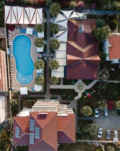 Godija Hotel & Suites