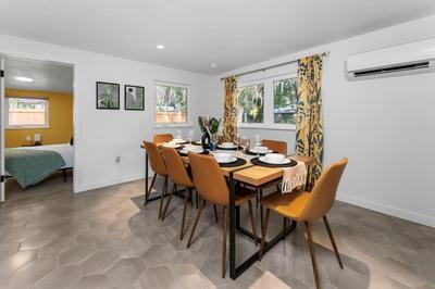 Smart Bungalow: 10-min to UF, Central Location