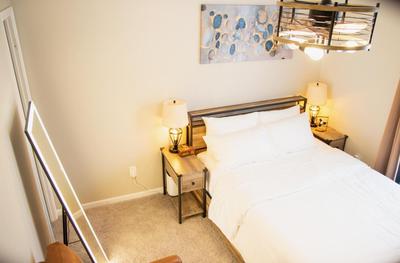 HomeTel Premium Guest Suite w/ Private Entrance