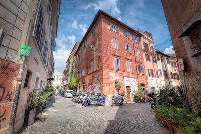 Shabby apartment @Trastevere