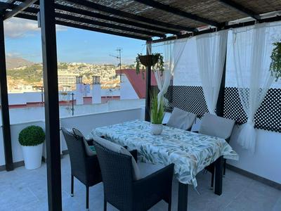 Sunny Holiday Terrace Apartment