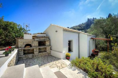 Aimilia Cottage